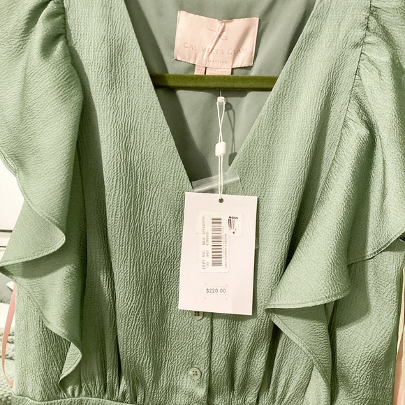 Gal meets glam Torrey - Picture 3 of 4